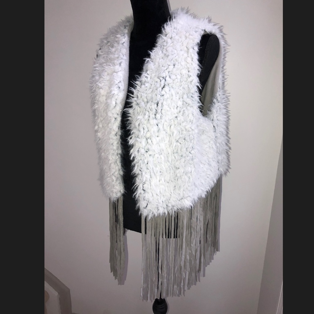 Like NEW - trendy vest